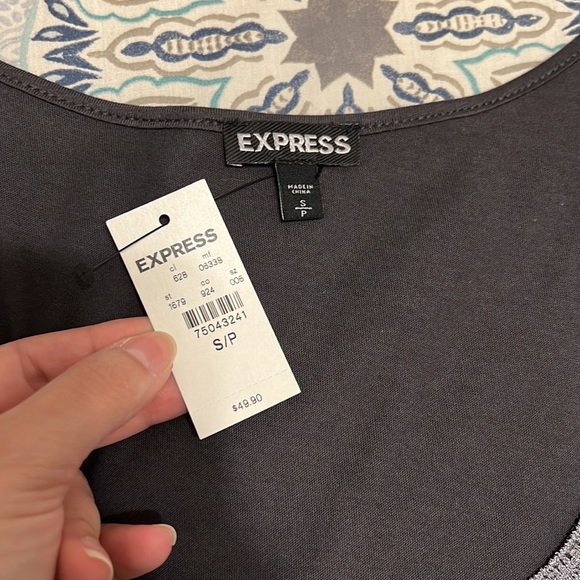 Express tank top - Picture 3 of 6